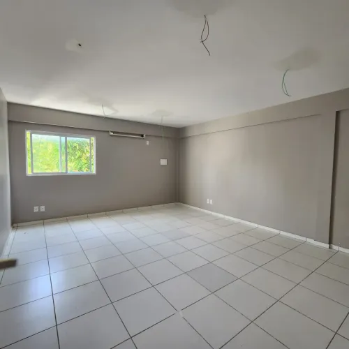 Sala comercial na Av. Homero Castelo Branco