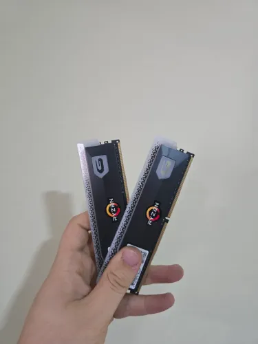 Memória ram 16GB DDR4 GEIL RYZEN 3200MHZ 2x8 RGB