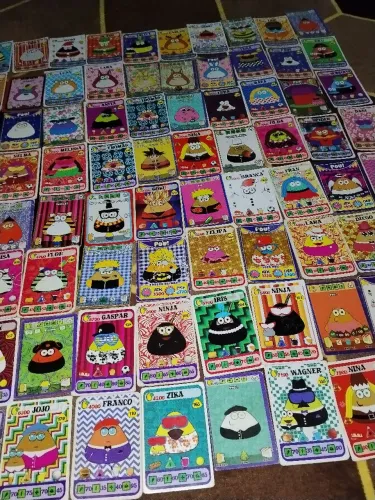 Coleção de cartas antigas do Pou 