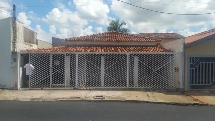 Casa com 3 dormitórios à venda, 156 m² por R$ 300.000,00 - Cascata - Garça/SP