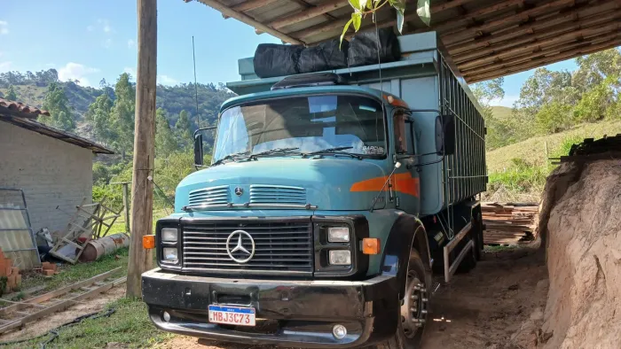 MERCEDES-BENZ 1517 TRUCK ANO 1988