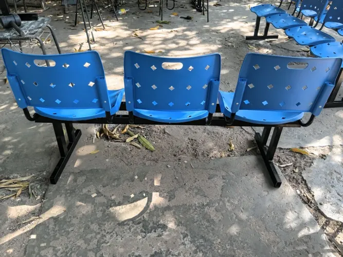 Longarinas três lugares azul plástico 