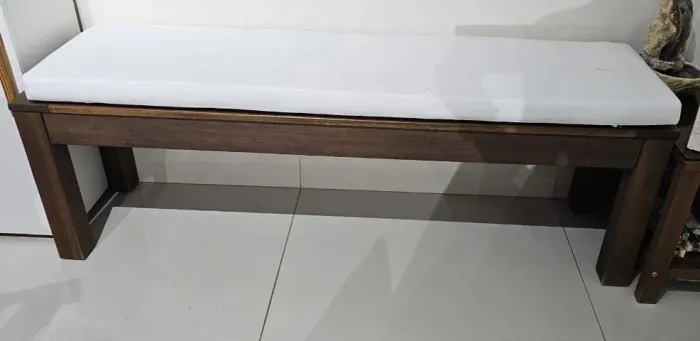 Banco 3 Lugares com Almofada Tok Stok Linha Pontal / Leme
