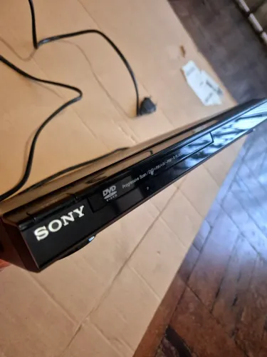 Aparelho de DVD Sony DVP-SR200P sem controle remoto