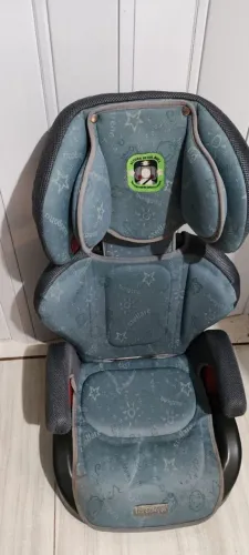 Cadeirinha infantil automotiva