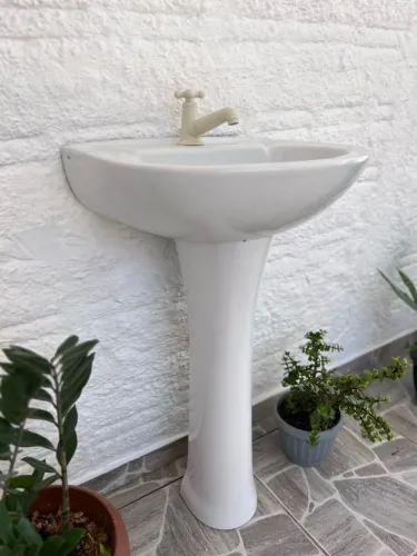 Kit Banheiro- Vaso sanitário, pia de banheiro e vidro Box à venda - ótimo estado?