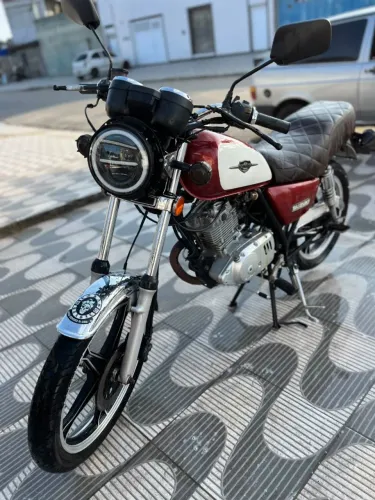 Suzuki Intruder 125