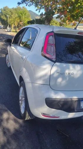Fiat Punto Essence Dualogic 1.6 Flex 16V 5P 2013