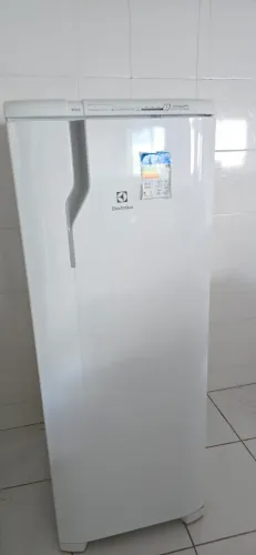 Refrigerador Electrolux 322L RFE39 Frost Free ( Geladeira praticamente nova)