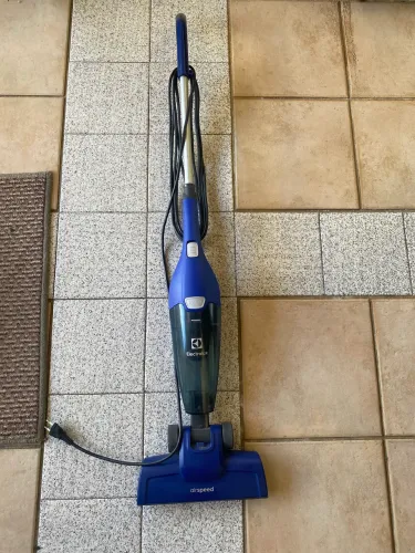 Aspirador Vertical Electrolux