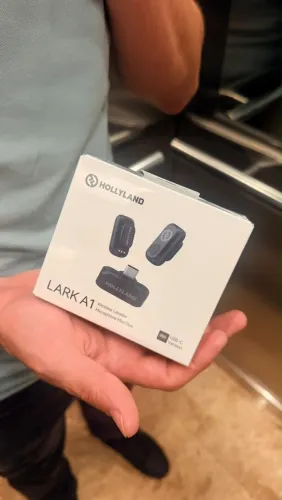 HOLLYLAND LARK A1 MICROFONE WIRELESS NOVO LACRADO 