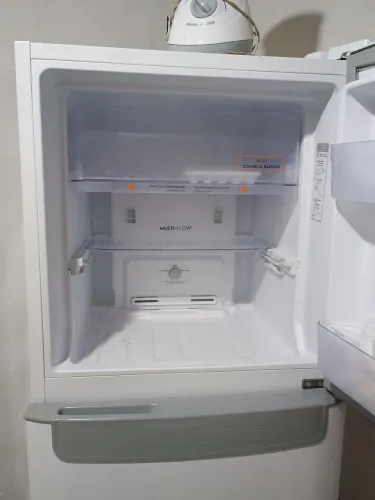 GELADEIRA USADA FROSS FREE EM BOAS CONDIÇÕES
