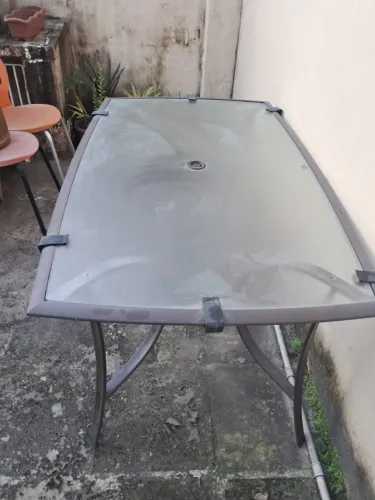 MESA QUADRADA DE JARDIM OU PISCINA