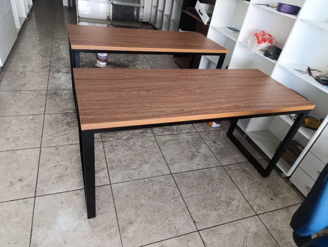 Mesa estilo industrial 1.50x0.60 MDF e Metalon 50x30 nova