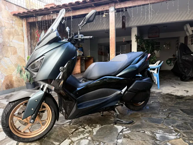 Xmax 2024 único dono 