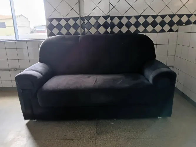 Vendo sofá 2 dois lugares 