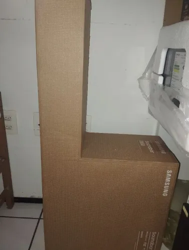 Soundbar Samsung b550 com subwoofer NOVO LACRADO