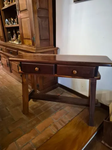Aparador em Madeira Nobre - Elegante e Sofisticado