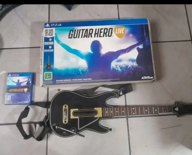 Guitarra hero ps4 completo, na caixa
