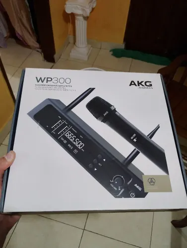 Microfone profissional AKG : modelo WP300