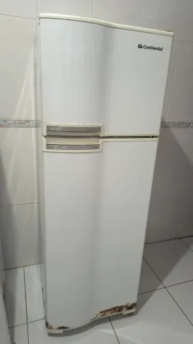 maquina lavar roupa e 2 geladeiras conserto ou pecas