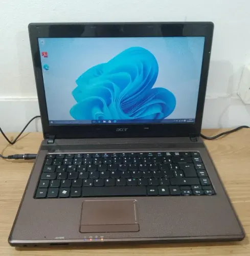 Notebook Acer Windows 10 4gb, ssd, pacote office, wifi, carregador. Entrego