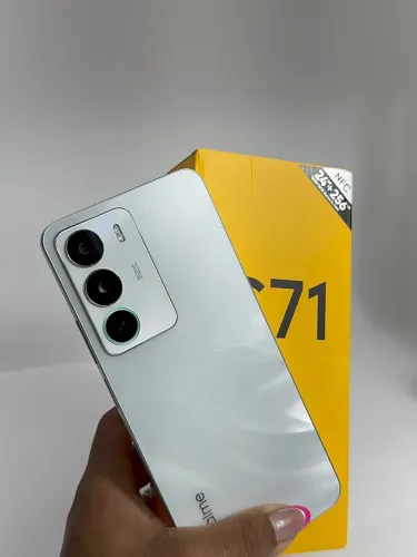 REALME C71 NOVO LACRADO COM 1 ANO DE GARANTIA