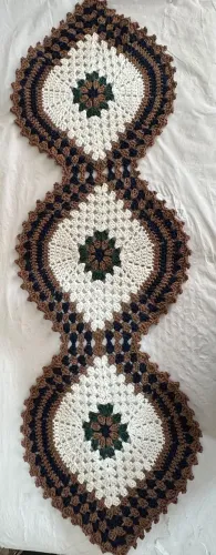 Trilho de mesa em croche
