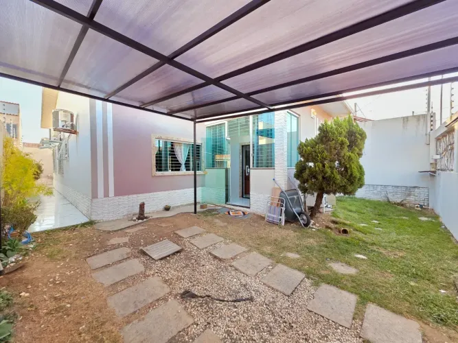 Vende-se Casa em Solar do Porto