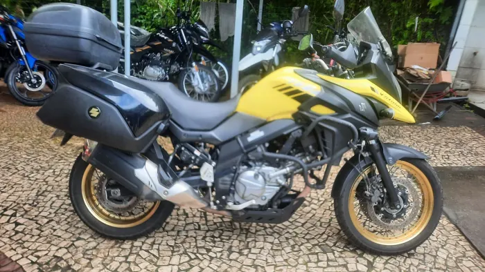 Suzuki V-Strom 650 XT ADV 21/22 21000km ótimo estado