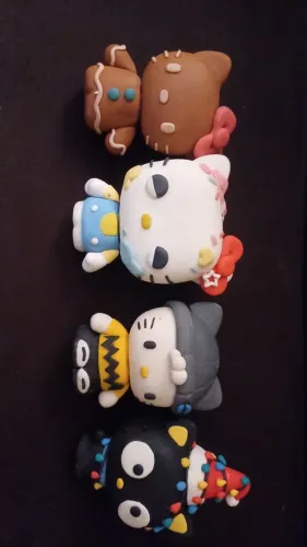 Desapego dessas artic figures feitos de biscuit da sanrio