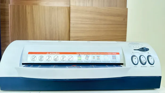 Plastificadora menno 2401 semi nova