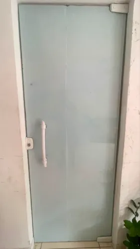 Porta de vidro temperado