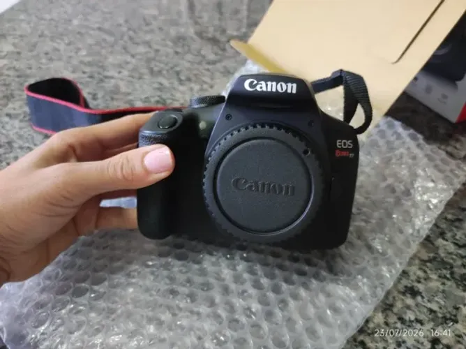 Canon EOS Rebel T7 + Lente 18-55mm - Excelente Estado