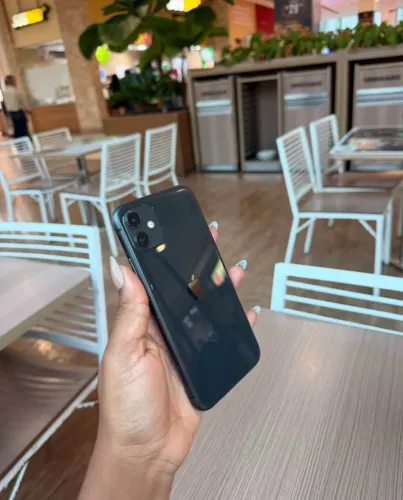 iPhone 11 preto