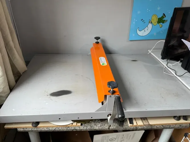 Máquina de corte e vinco 80cm.