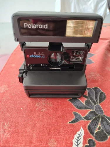 Vende - se Polaroid pouco usada 