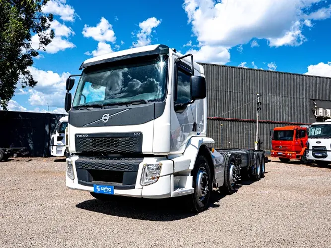 Volvo VM 330 Leito 2022