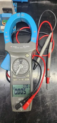 Alicate Amperímetro ET 3920