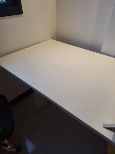 Mesa Branca Tok&Stock