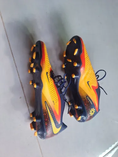 Vendo chuteira Nike de campo