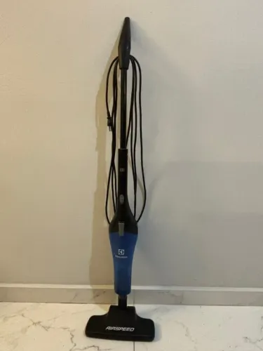 Aspirador de Pó Vertical Electrolux 2 em 1 - Funciona Perfeitamente