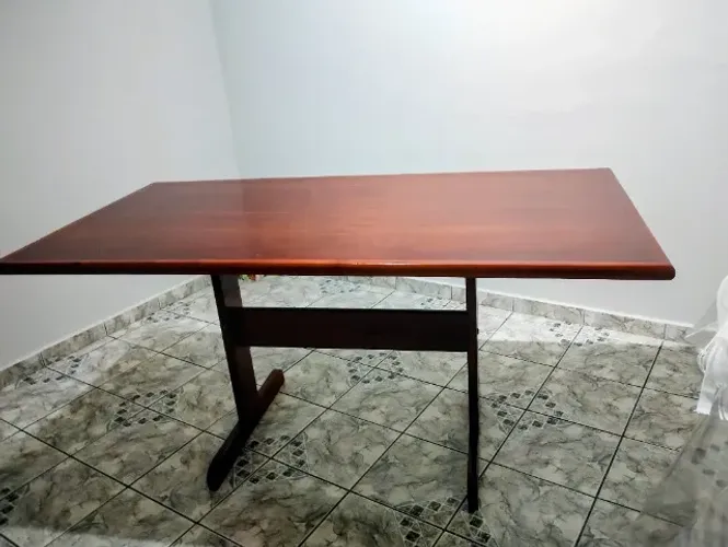 Mesa de mogno