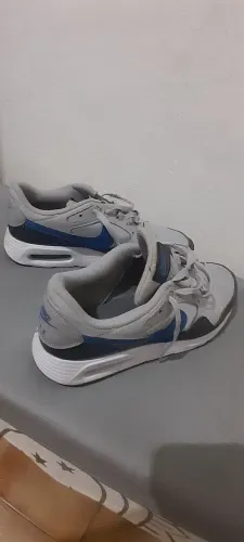 VENDO NIKE AIR ( USADO)