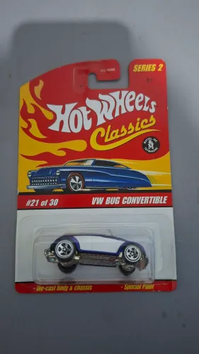 Miniatura Hot Wheels 2006 VW Bug Convertible Hot Wheels Classics Series 2 - J2777