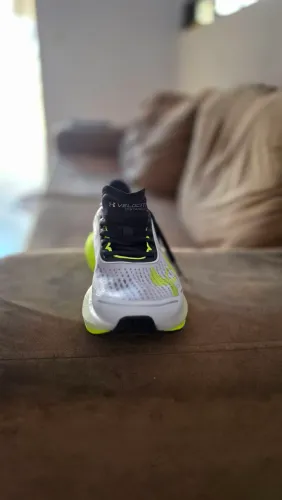Tenis under Armour