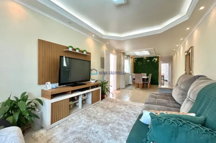 Casa para locação com 03 suítes e 04 vagas de garagem