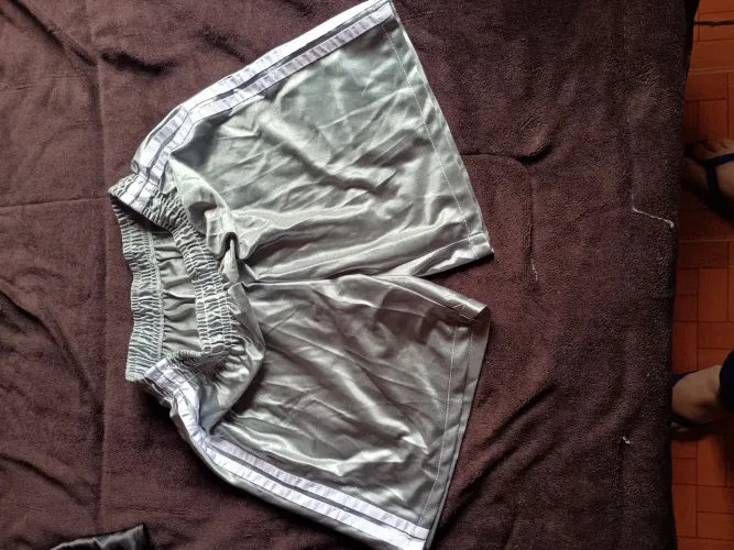 Shorts de futebol antigo cinza G e samba canção G