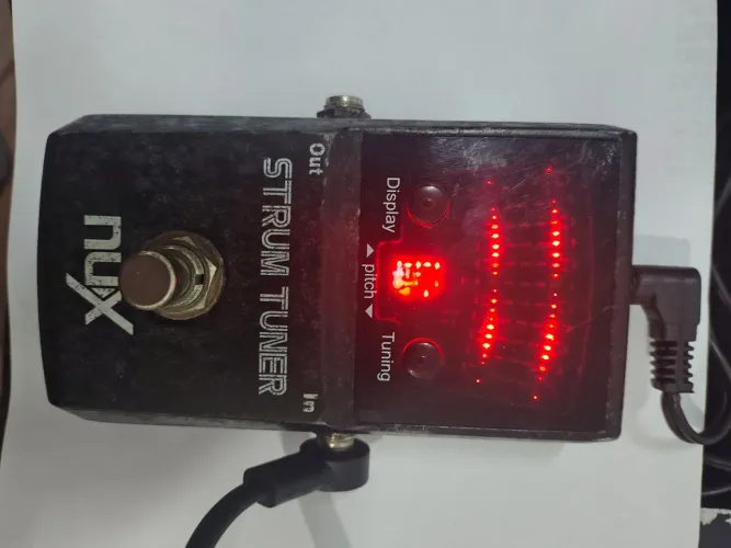 Pedal Nux Strum Tunner