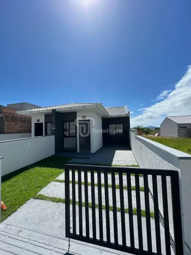 Casa Geminada 2 Quartos 50m² - Bela Vista